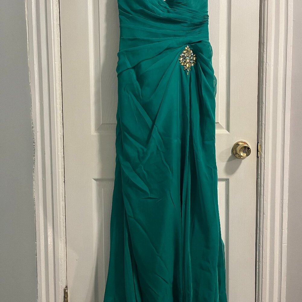 Green. Formal.